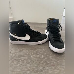 Nike Blazers - Black White - Women's size 8.5